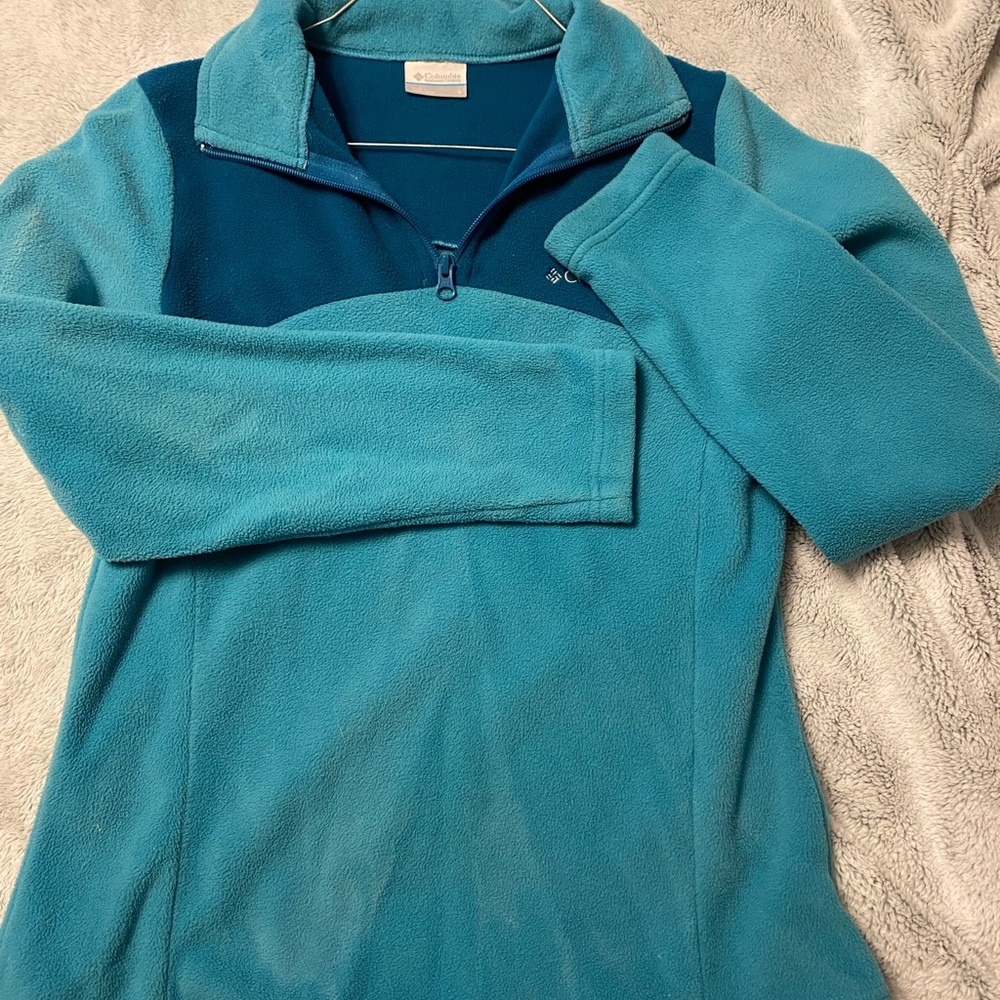 Columbia Quarter Zip Pull Over fleece. Size small.